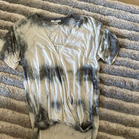 t-shirt - Picture 2 of 2